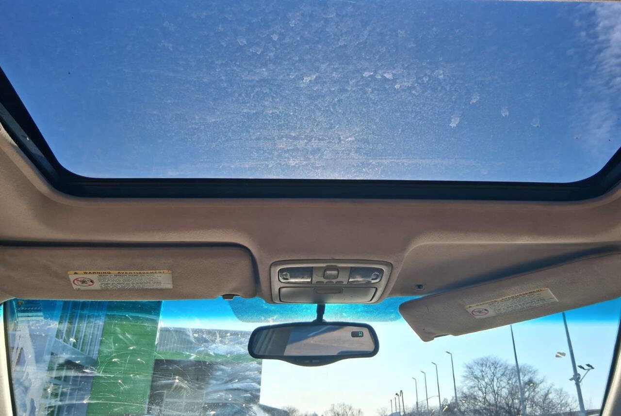 Used 2002 Toyota Camry XLE image 8