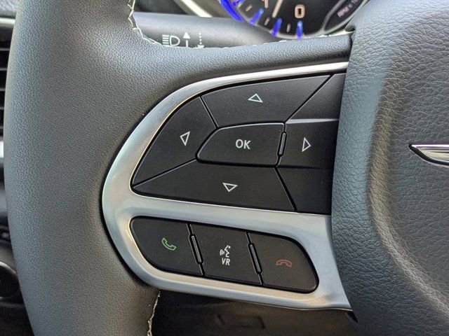 New 2026 Chrysler Pacifica Select FWD image 26