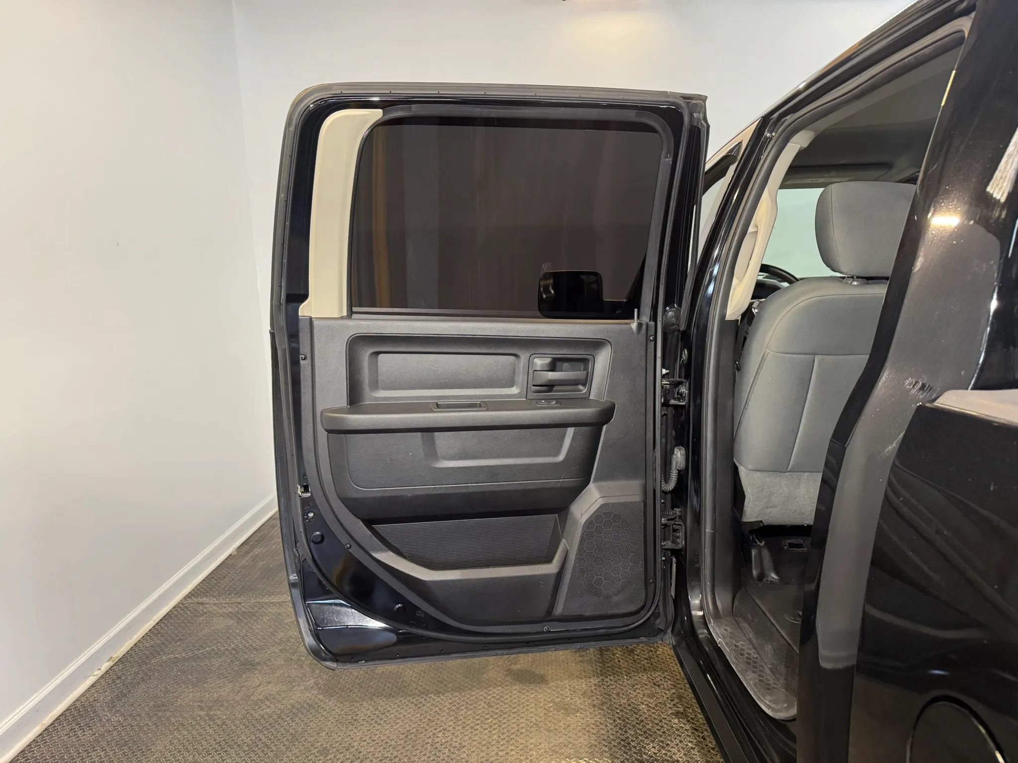 Used 2014 RAM 1500 ST AWD/4WD image 22
