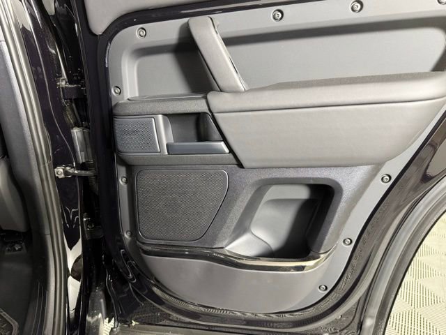 New 2026 Land Rover Defender 110 OCTA image 28