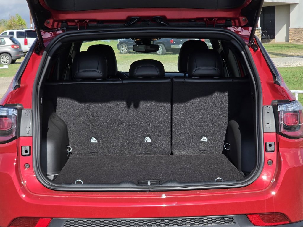 New 2027 Jeep Compass Latitude AWD/4WD image 8