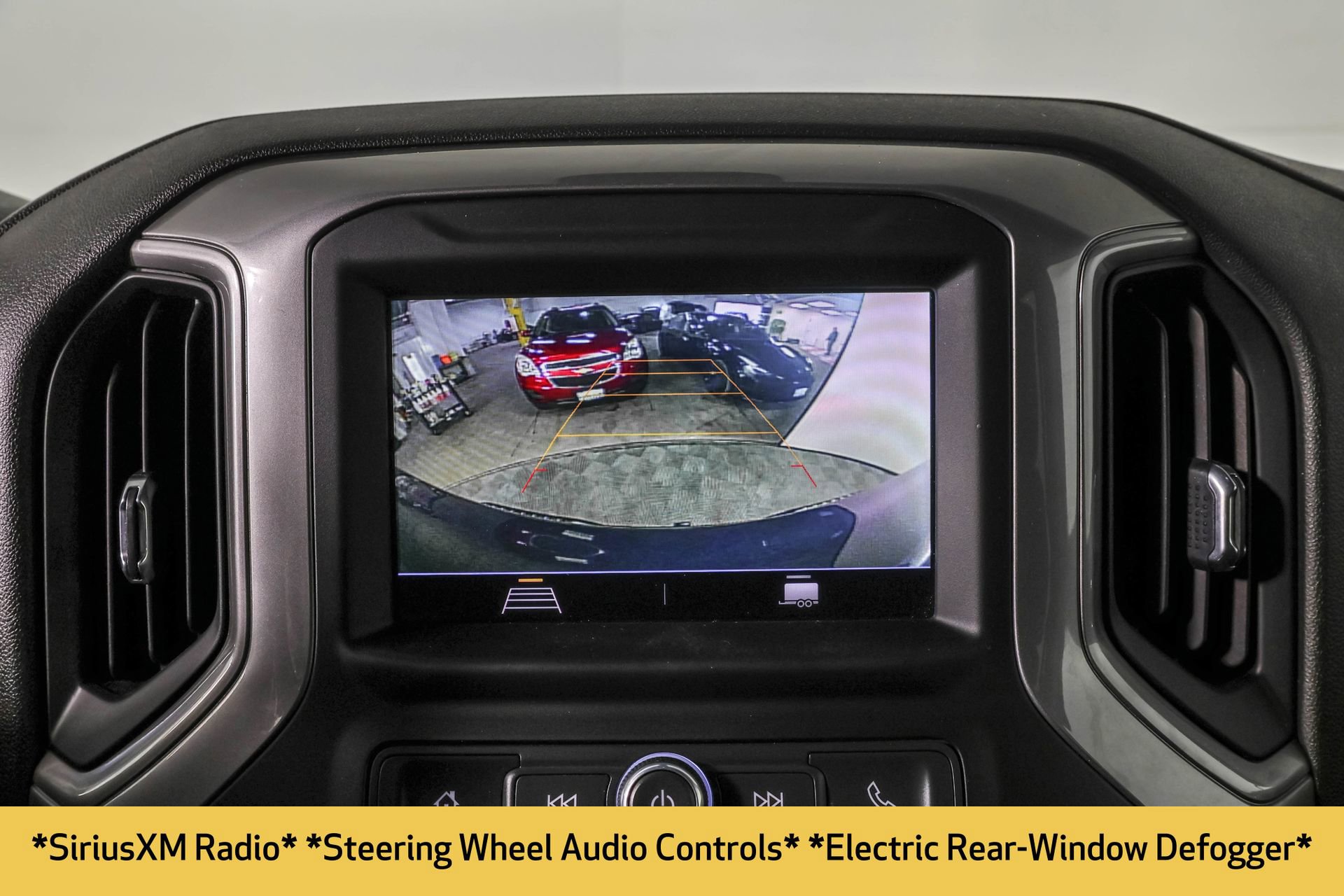 Used 2022 Chevrolet Silverado 1500 Custom w/ Safety Confidence Package image 9