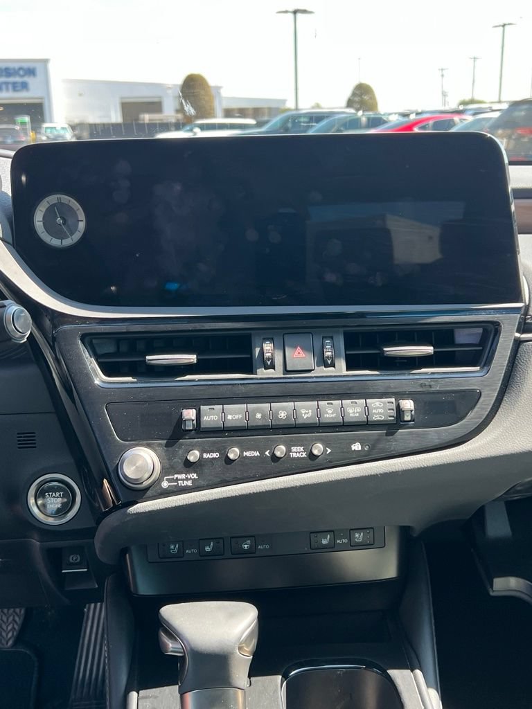 Used 2024 Lexus ES 350 w/ Premium Package FWD image 8