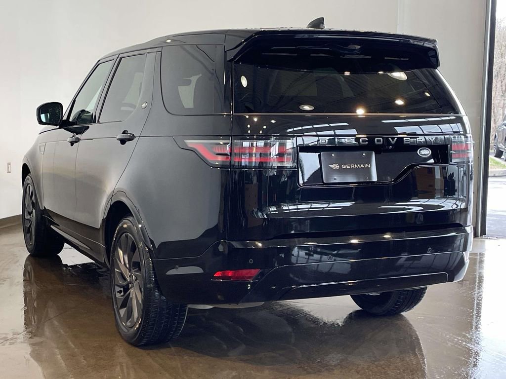 Used 2023 Land Rover Discovery S R-Dynamic image 6