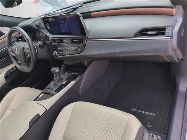 Used 2025 Lexus ES 300h w/ Premium Package FWD image 22