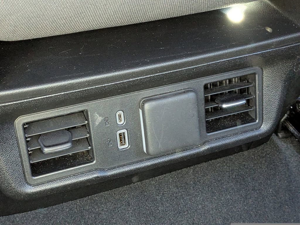 Used 2025 Chevrolet Silverado 2500 LT w/ Convenience Package image 15