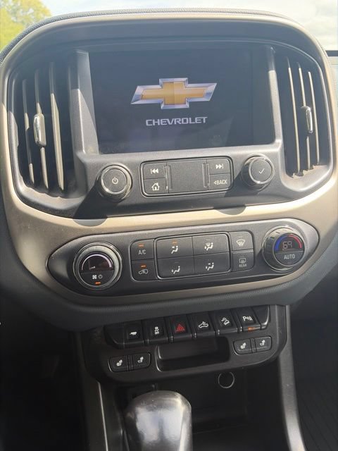 Used 2022 Chevrolet Colorado Z71 w/ Z71 Midnight Edition AWD/4WD image 16