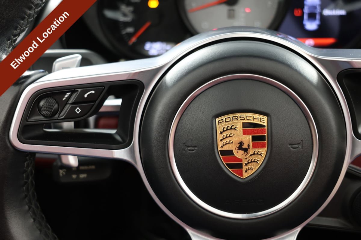 Used 2018 Porsche 718 Boxster RWD image 25