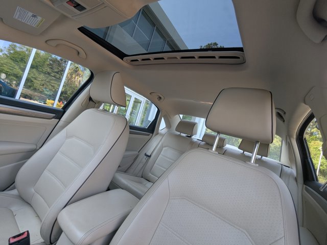 Used 2018 Volkswagen Passat 2.0T SE FWD image 12