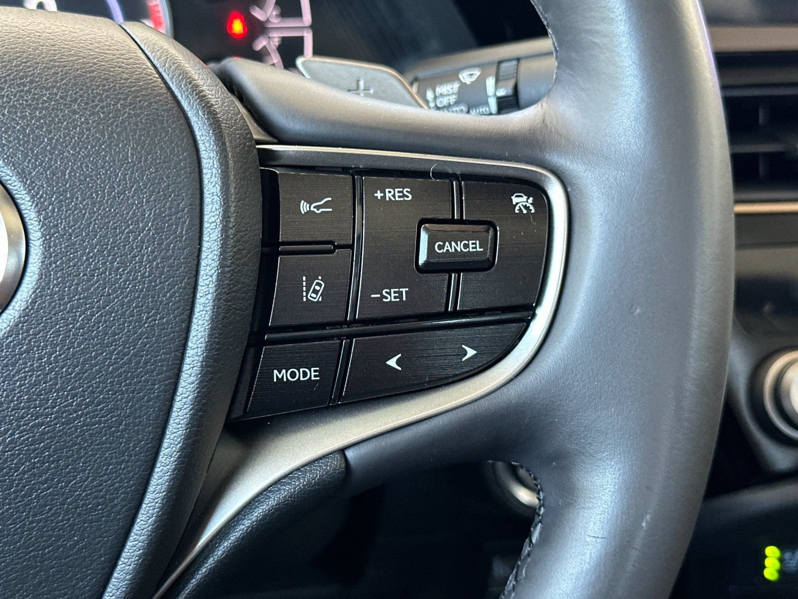 Used 2023 Lexus ES 350 w/ Premium Package FWD image 28