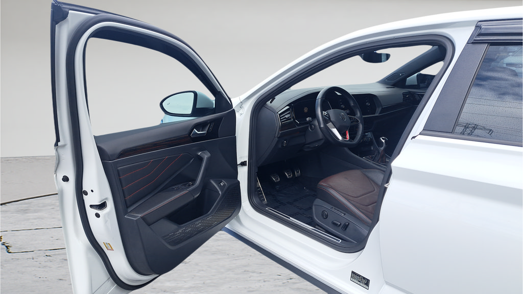 Used 2023 Volkswagen Jetta GLI Autobahn FWD image 9