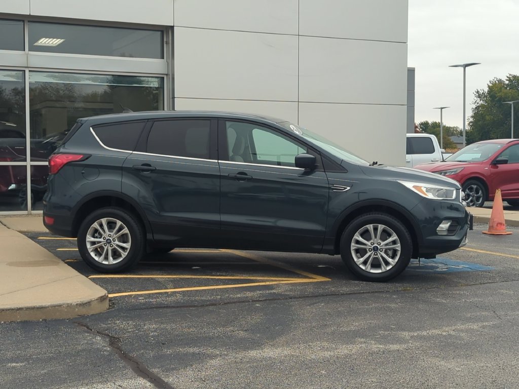 Used 2019 Ford Escape SE AWD/4WD image 2