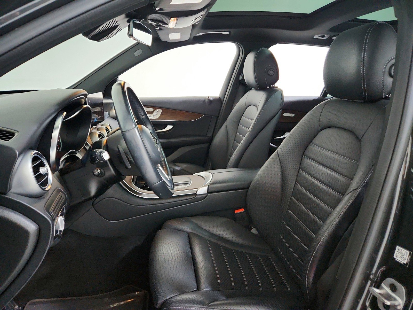 Certified 2022 Mercedes-Benz GLC 300 4MATIC image 10