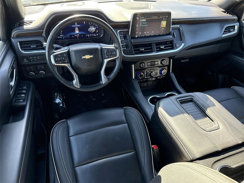 Used 2024 Chevrolet Suburban Premier image 18