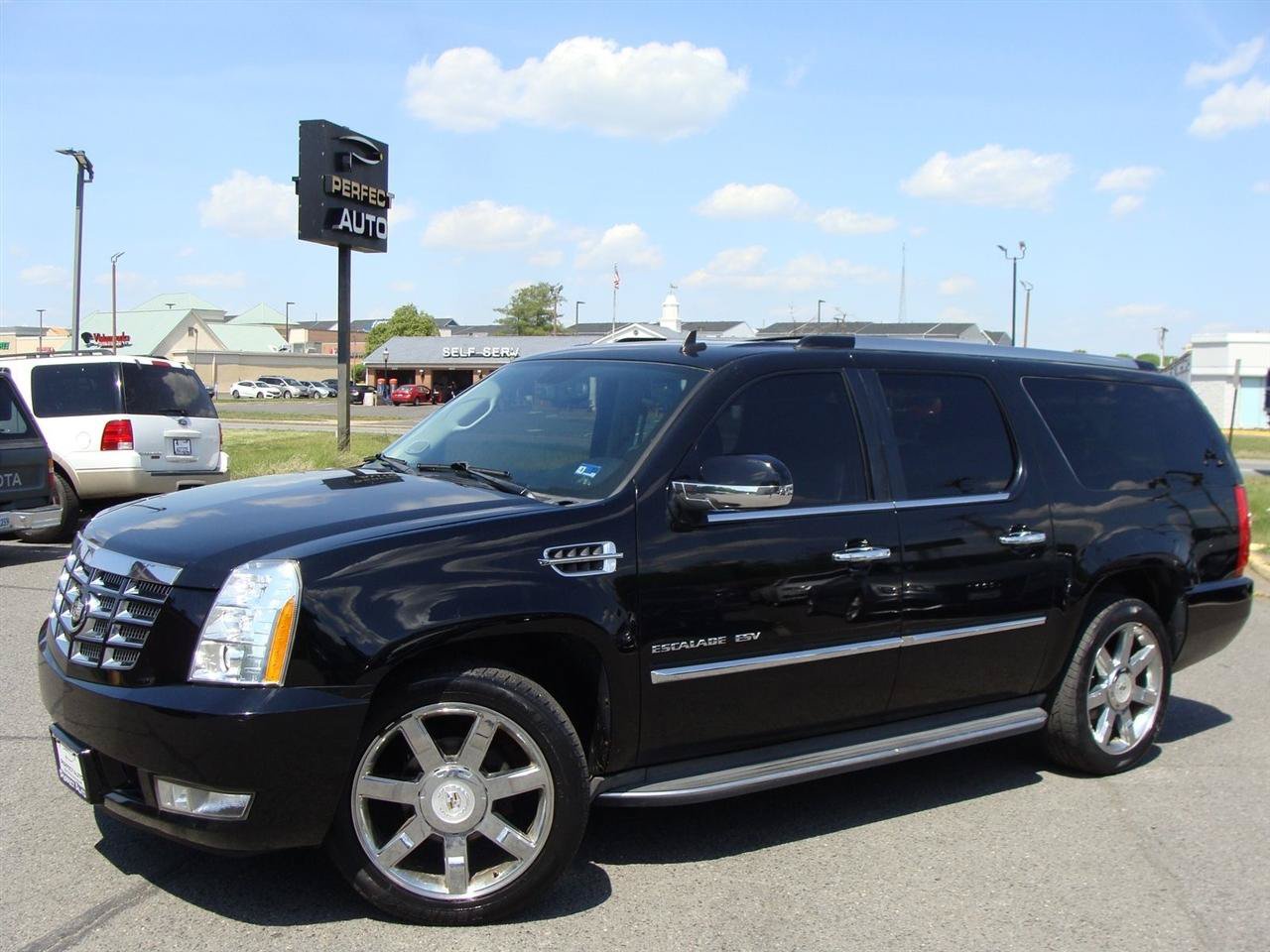 Used 2012 Cadillac Escalade ESV Luxury AWD/4WD image 3
