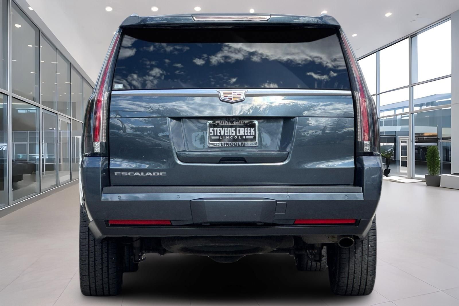 Used 2019 Cadillac Escalade ESV Platinum image 5