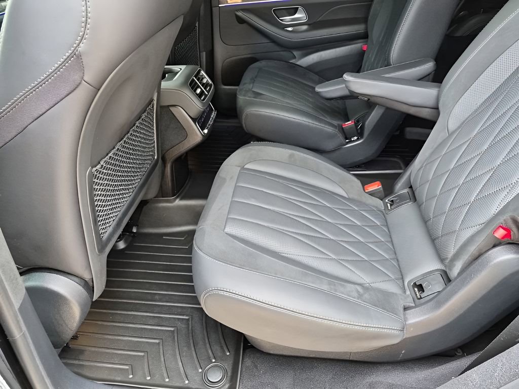 Used 2024 Mercedes-Benz GLS 63 AMG 4MATIC image 20