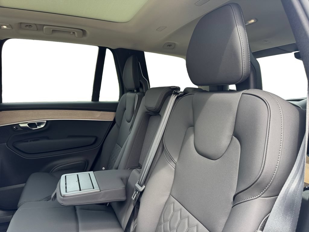 New 2026 Volvo XC90 B6 Plus w/ Protection Package Premier AWD/4WD image 26