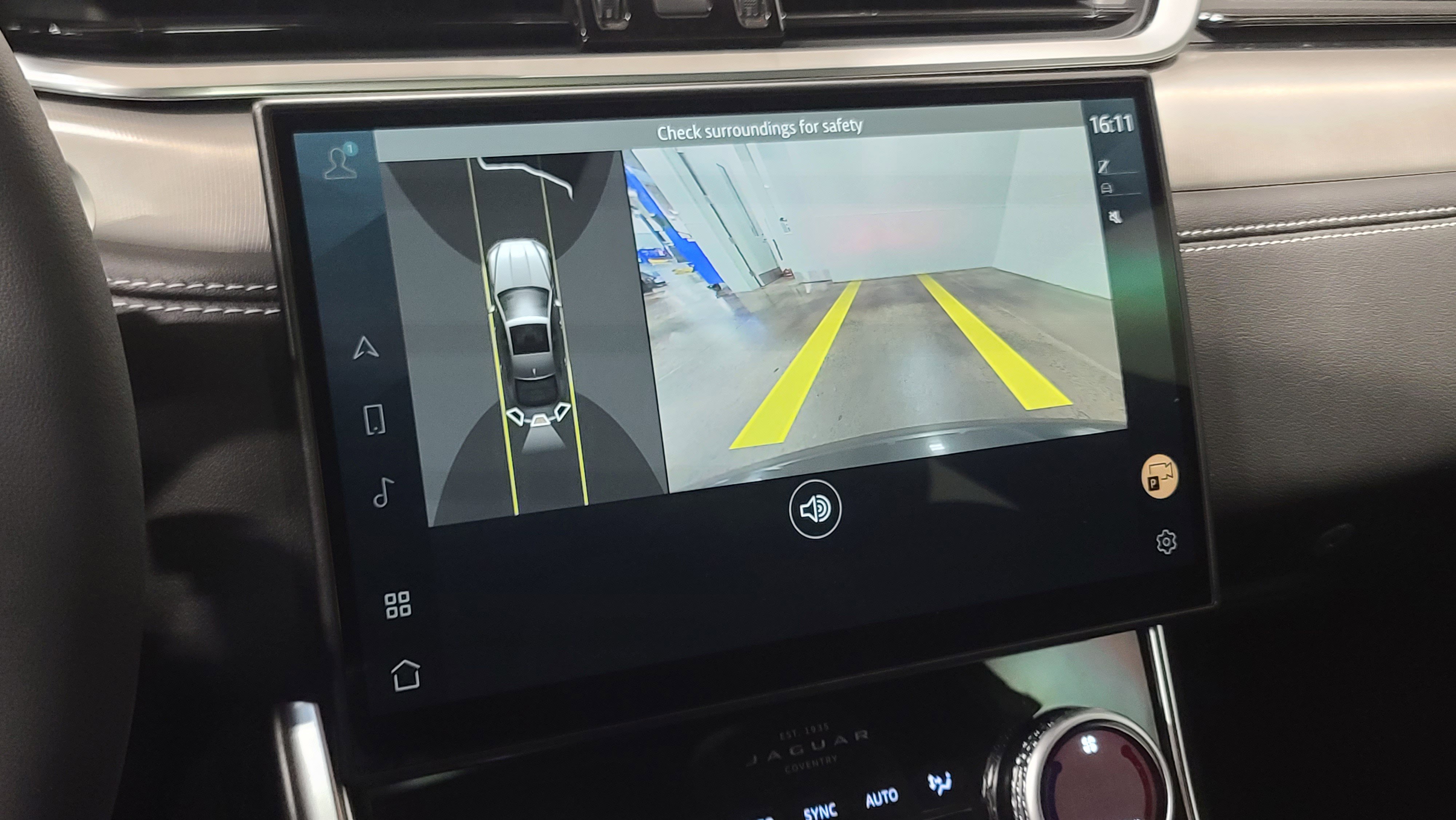 New 2024 Jaguar XF R-Dynamic SE AWD/4WD image 20