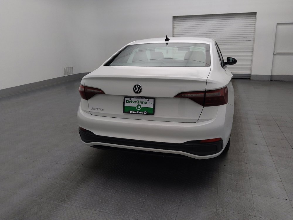 Used 2022 Volkswagen Jetta Sport image 7