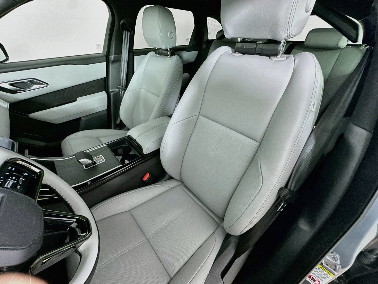 New 2026 Land Rover Range Rover Velar Belgravia AWD/4WD image 36