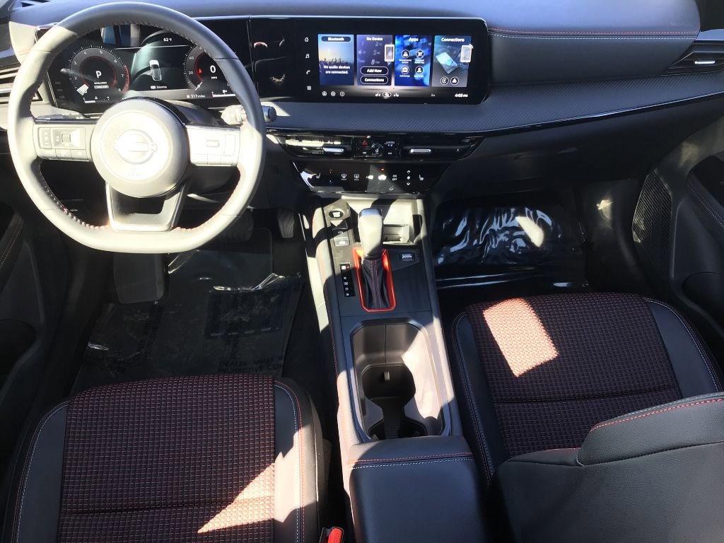 New 2026 Nissan Kicks SR w/ Cold Weather Package image 16