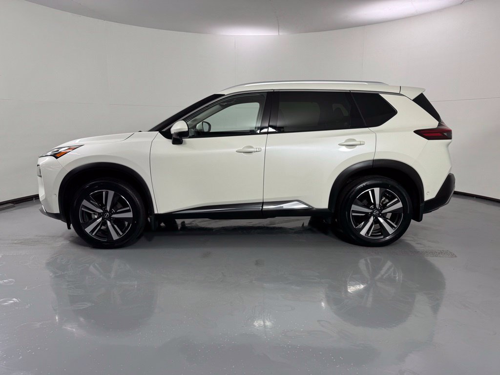 Used 2023 Nissan Rogue Platinum w/ Platinum Premium Package AWD/4WD image 3