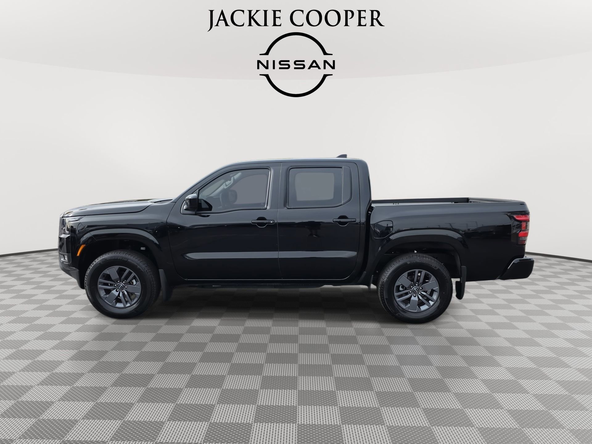 Certified 2025 Nissan Frontier SV w/ SV Convenience Package image 8