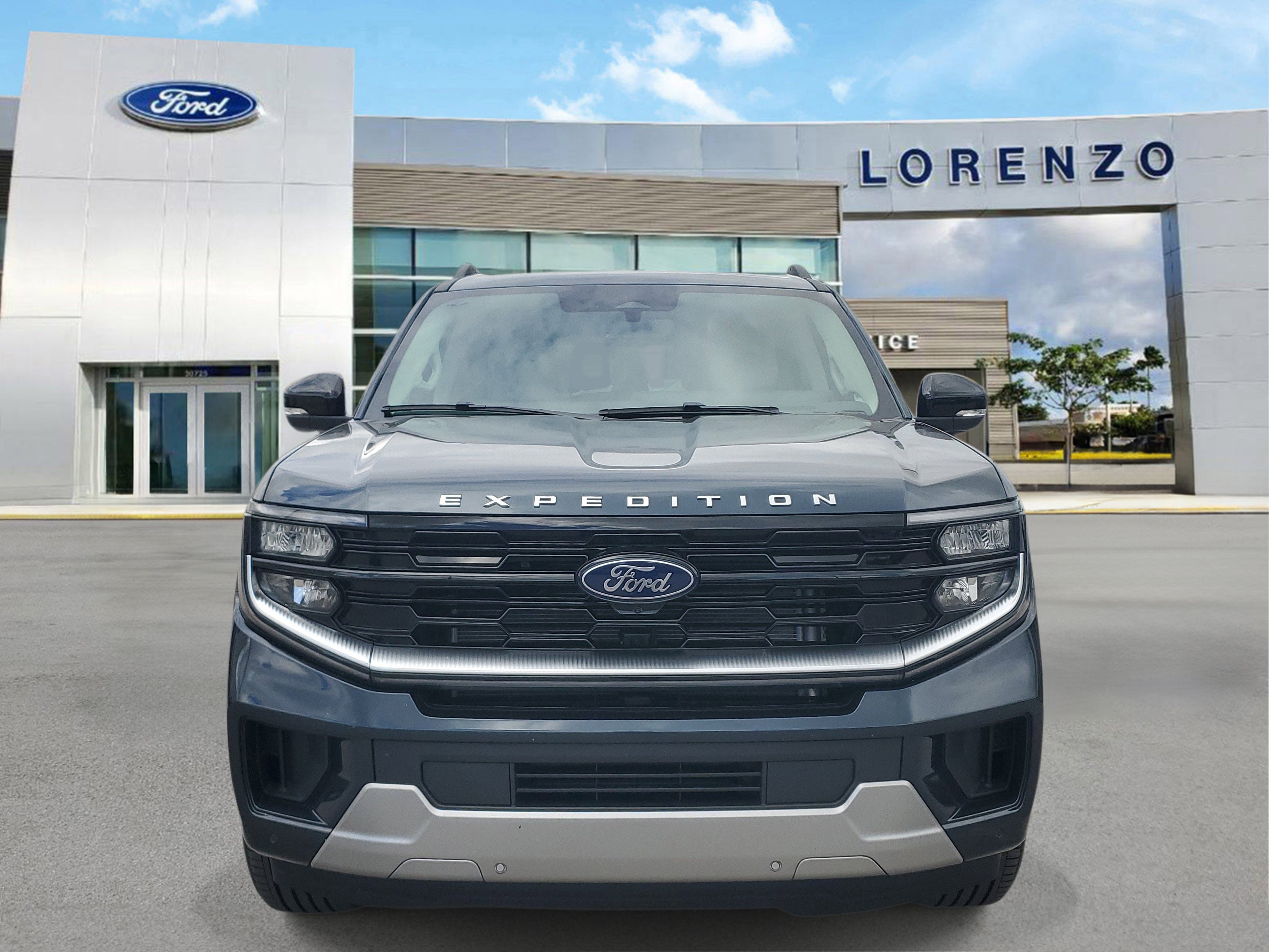New 2026 Ford Expedition Max Platinum w/ Platinum Ultimate Package AWD/4WD image 2