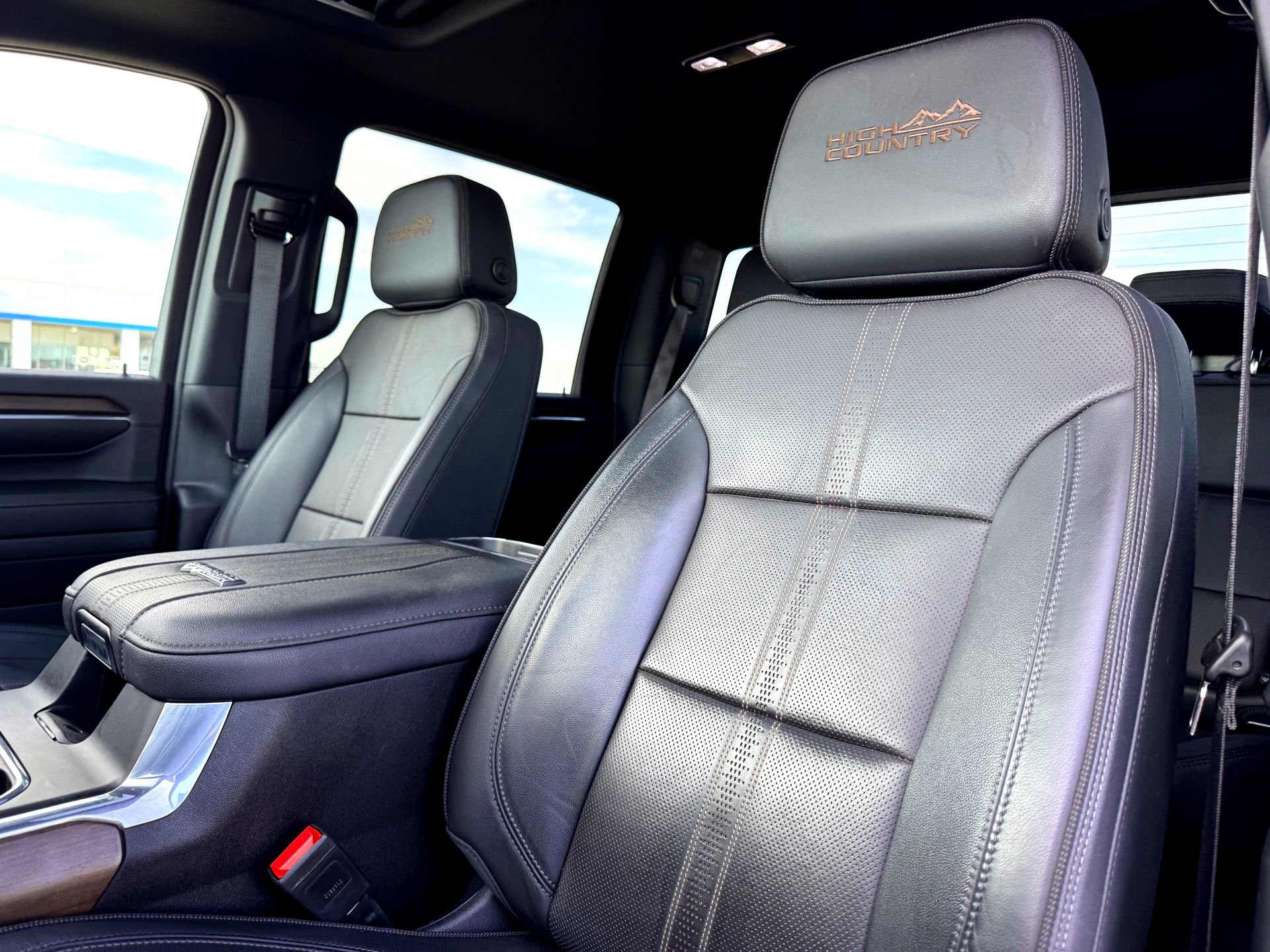 Used 2024 Chevrolet Silverado 2500 High Country w/ Technology Package image 13