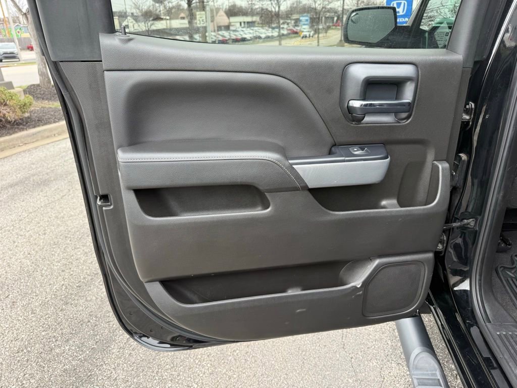 Used 2018 Chevrolet Silverado 1500 LT w/ LPO, Black Pack image 31