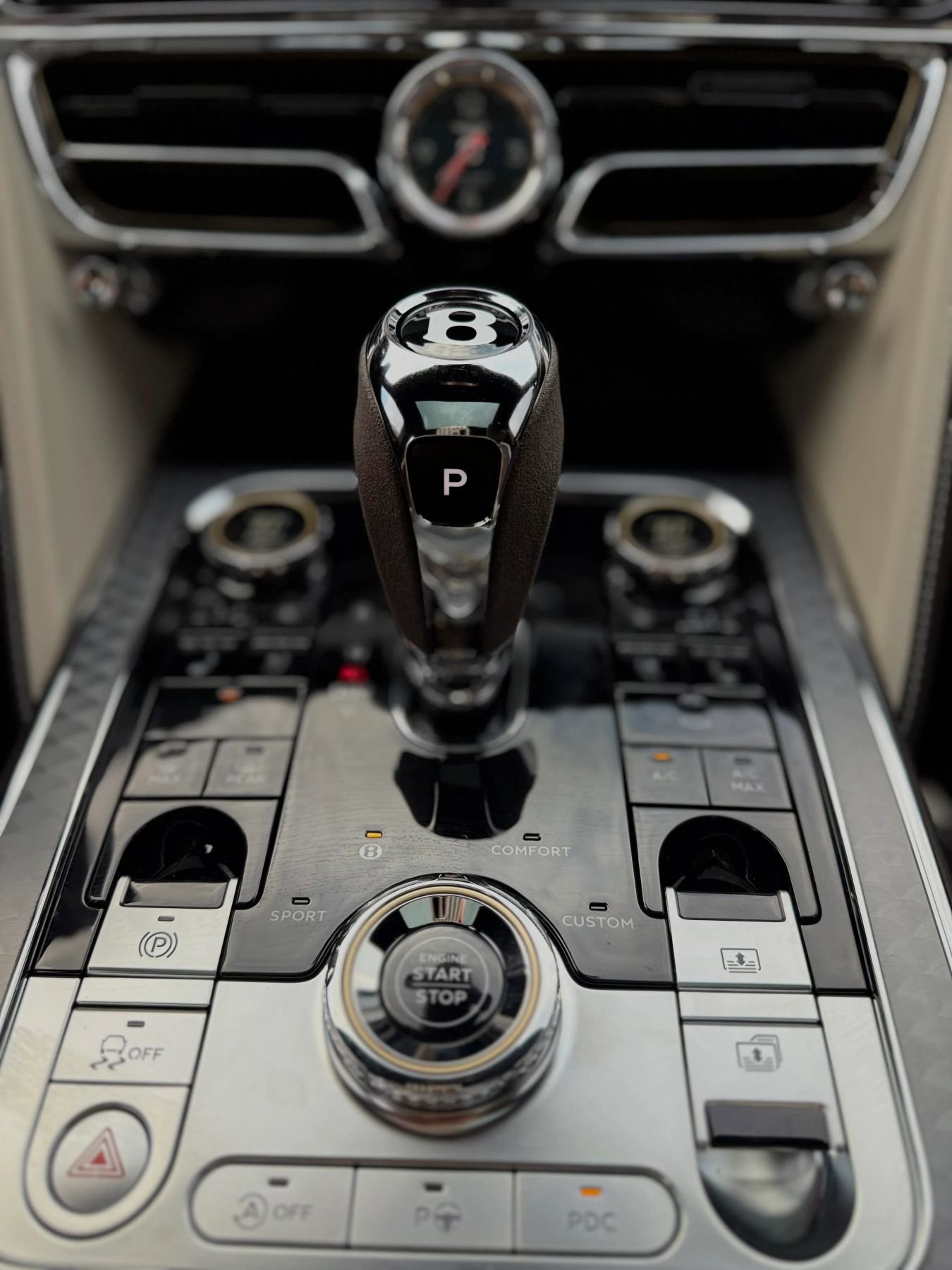 Used 2024 Bentley Flying Spur W12 image 5