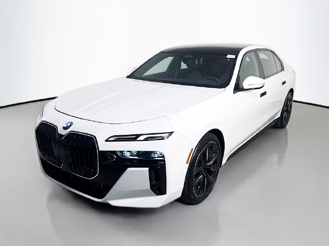 Used 2025 BMW i7 eDrive50 w/ M Sport Package RWD image 4
