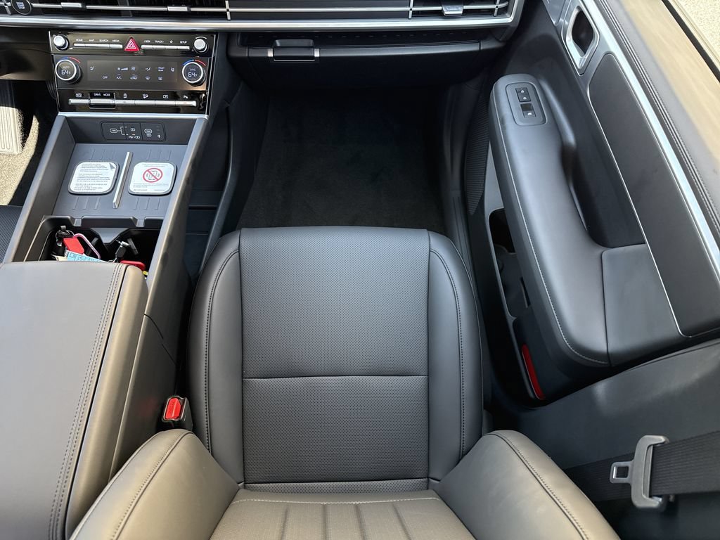 New 2027 Hyundai Santa Fe SEL FWD image 16