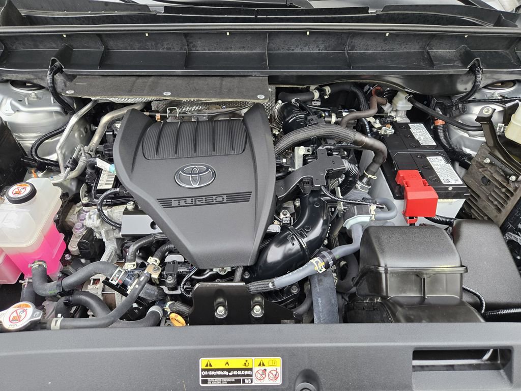 Certified 2024 Toyota Highlander LE AWD/4WD image 21