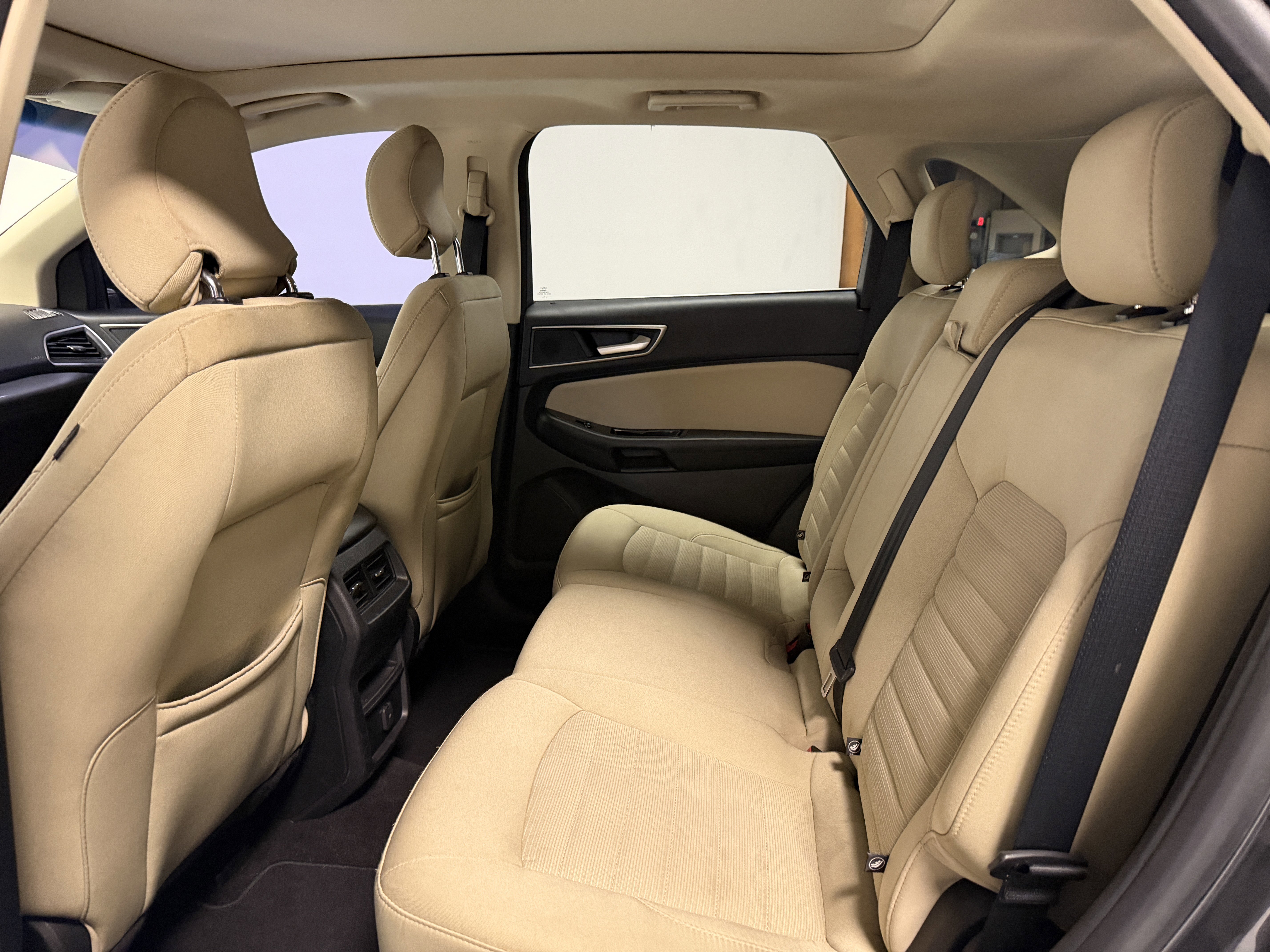 Used 2019 Ford Edge SEL image 21