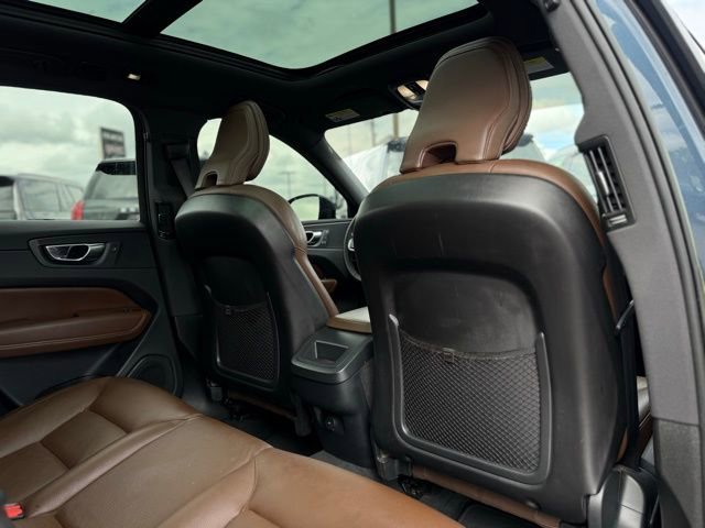 Used 2023 Volvo XC60 B5 Plus AWD/4WD image 23