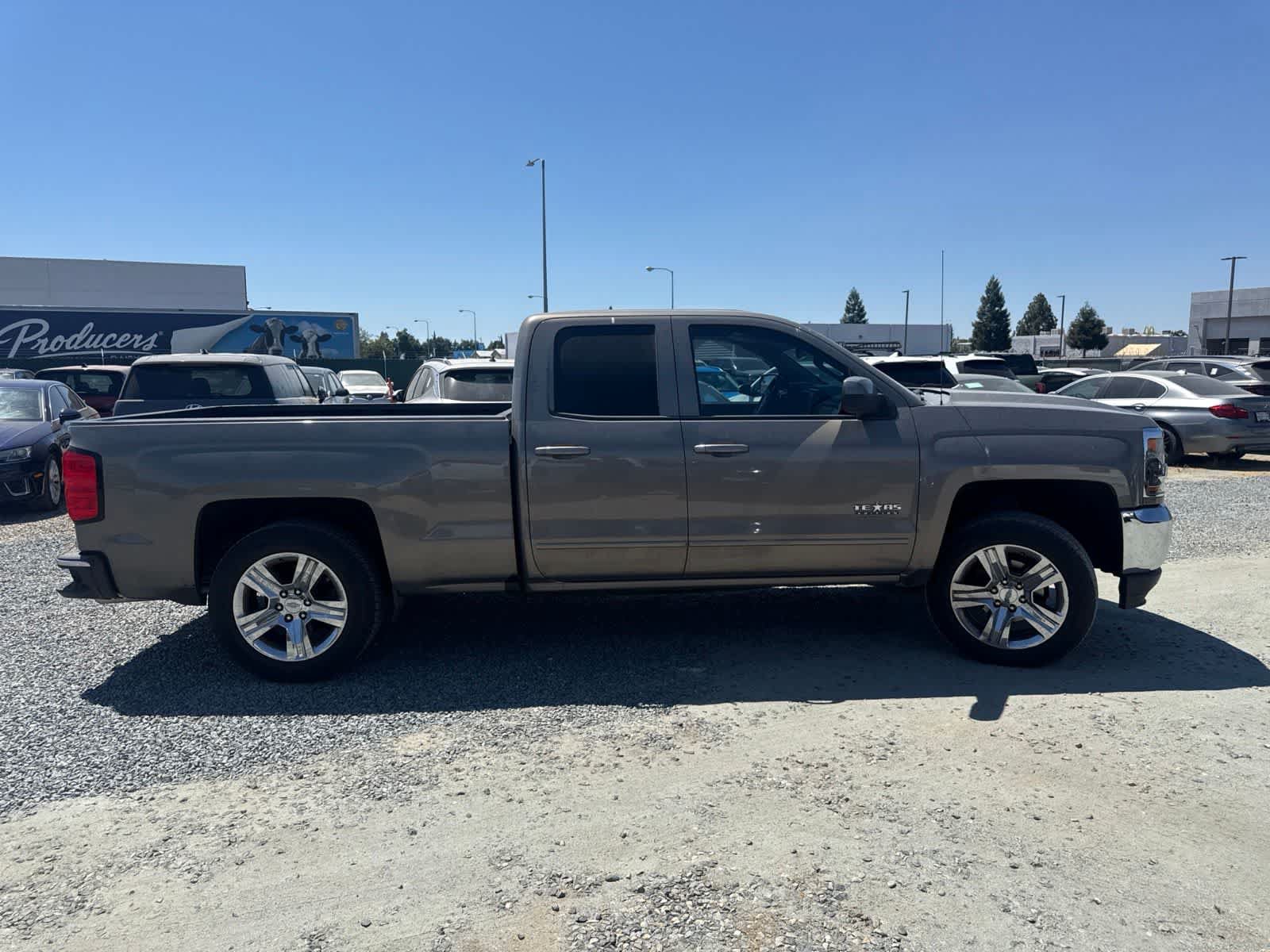 Used 2017 Chevrolet Silverado 1500 LT w/ Texas Edition RWD image 4