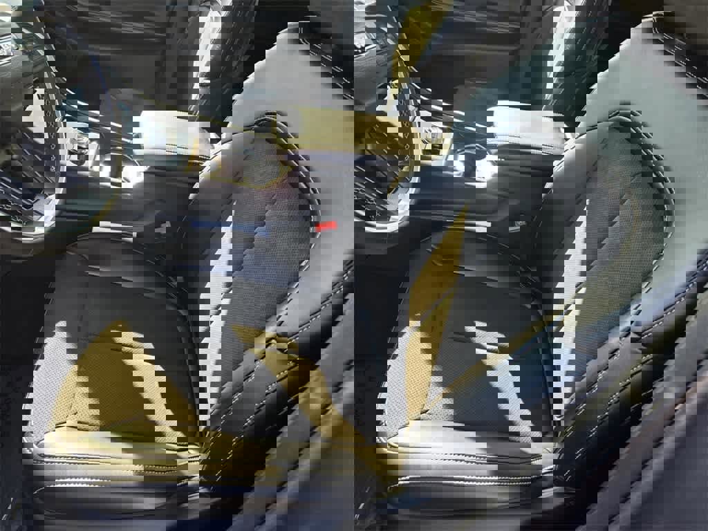 New 2025 Jeep Grand Cherokee Altitude image 12