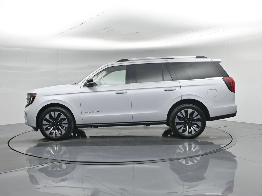 Used 2025 Ford Expedition Platinum w/ Driver's Package AWD/4WD image 37