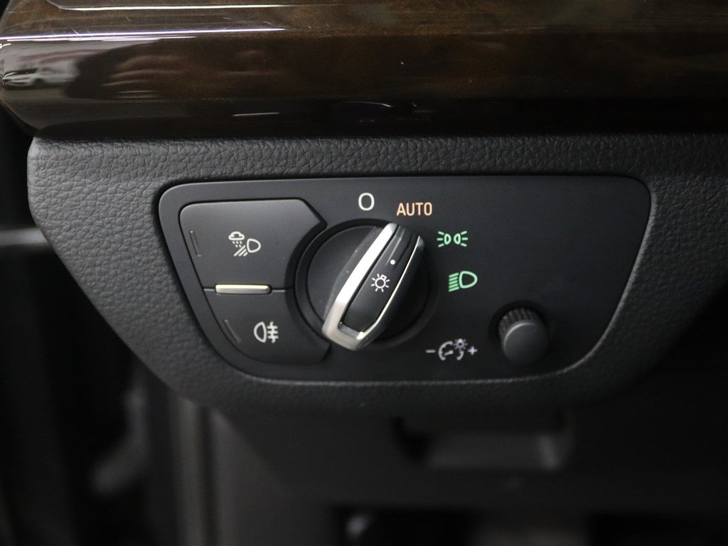 Used 2018 Audi Q5 2.0T Premium Plus w/ Premium Plus Package image 30