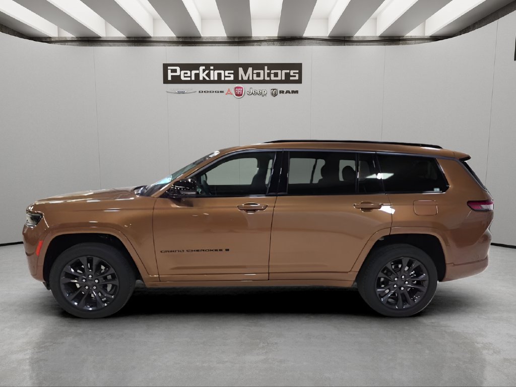 New 2026 Jeep Grand Cherokee L Limited AWD/4WD image 2