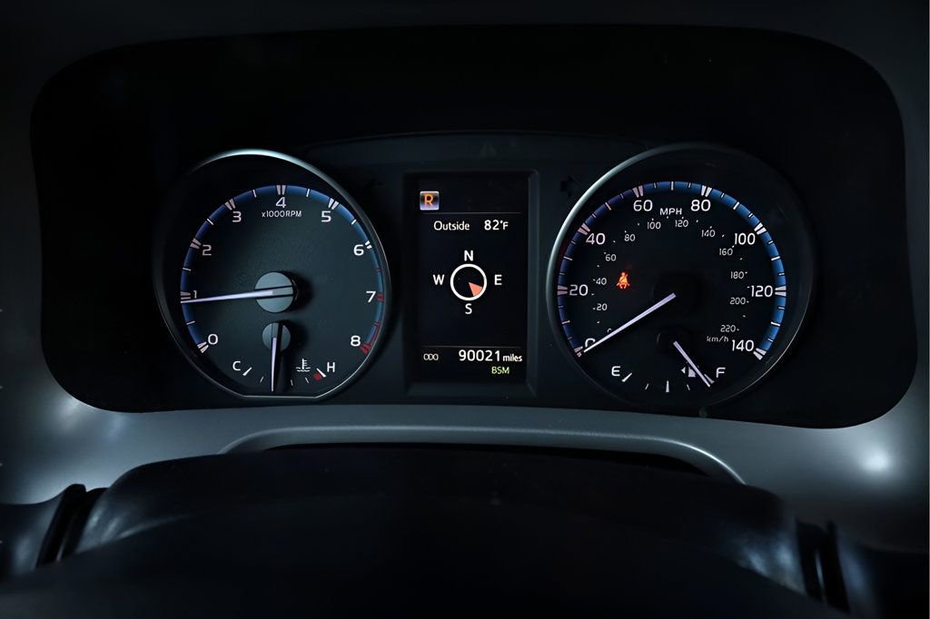 Used 2018 Toyota RAV4 Adventure image 31