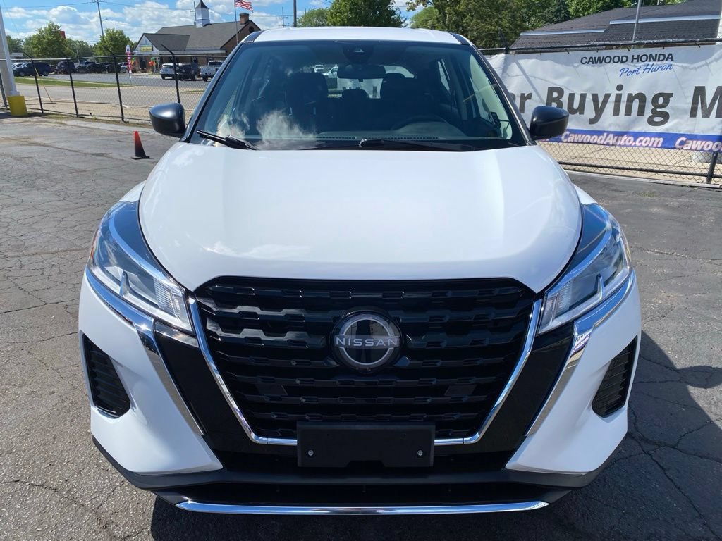 Used 2023 Nissan Kicks S FWD image 8