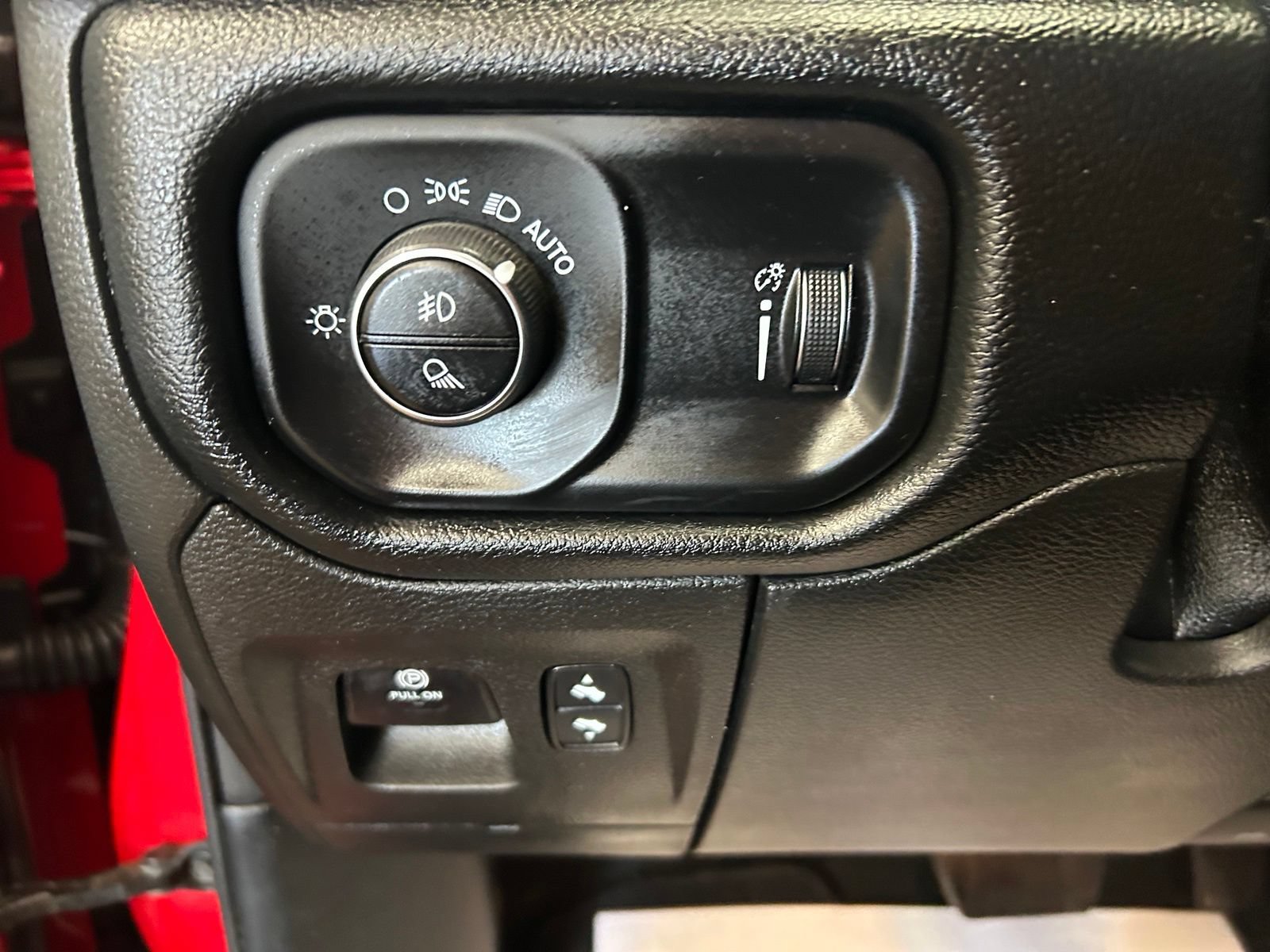 Used 2021 RAM 1500 Big Horn AWD/4WD image 14