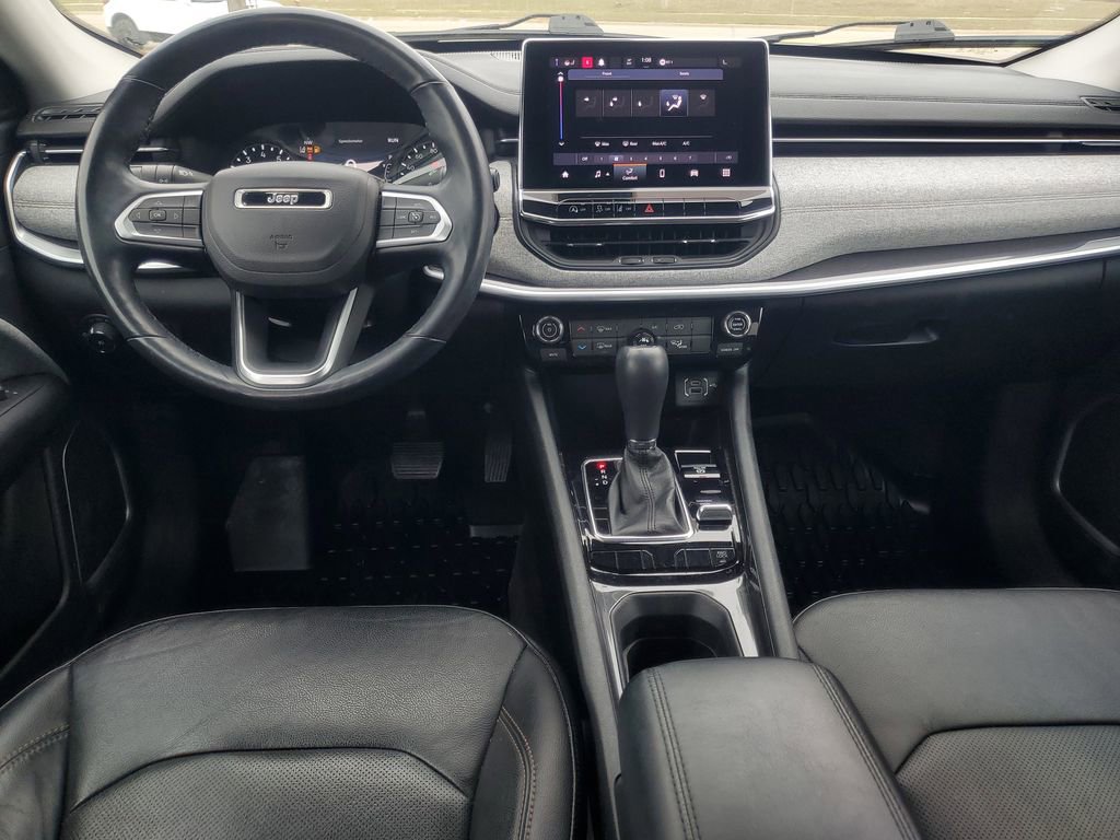 Used 2022 Jeep Compass Latitude image 27