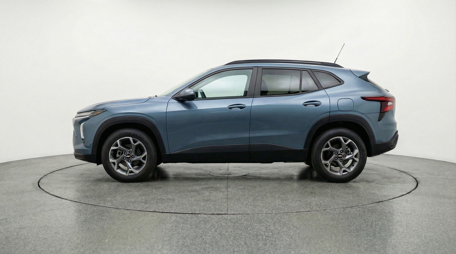 Used 2025 Chevrolet Trax LT image 5