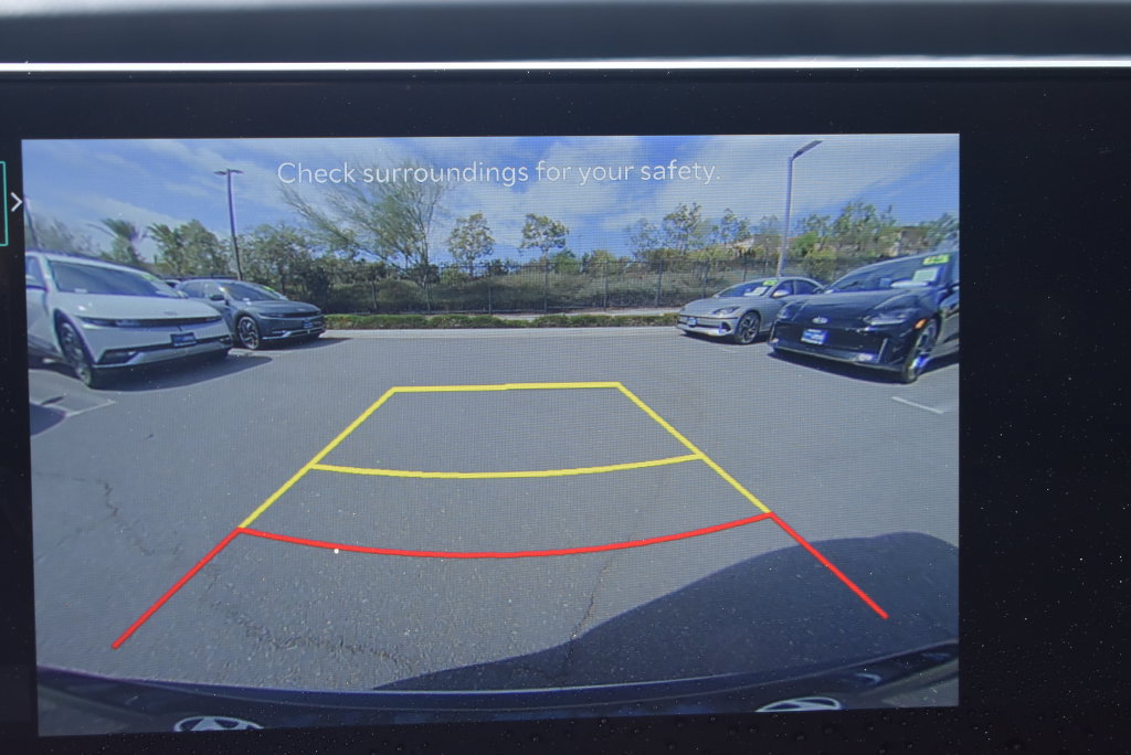 Used 2026 Kia Carnival FWD image 38