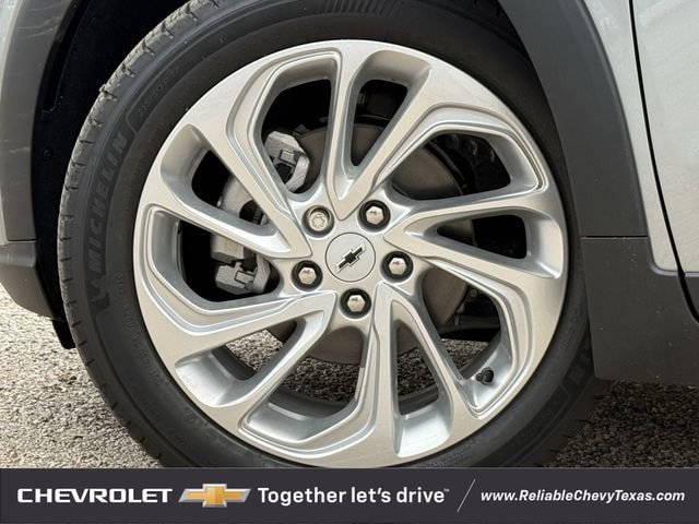 New 2027 Chevrolet Bolt LT w/ Comfort Package image 10
