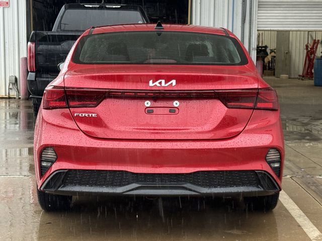 Used 2023 Kia Forte LXS image 4